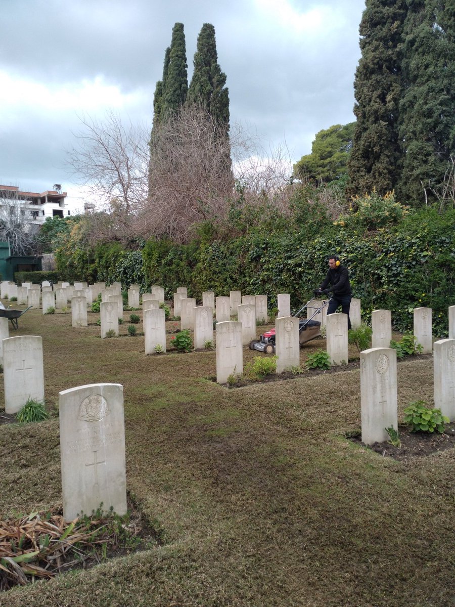 A nice day at work with my colleague   mostapha matoussi and my boss <a href="/mohamedbou65796/">mohamed boujneh</a> 🥰🥰🥰<a href="/Cwgc/">Commonwealth War Graves</a> <a href="/rejeb_ghassen/">Ghassen Rejeb</a>