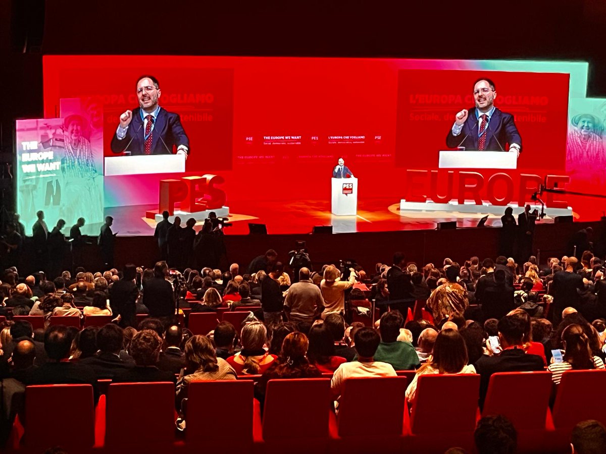 Leader of @PartSocialista @e_maraio welcomes delegates to Rome and remembers #GiacomoMatteotti, an anti-fascist murdered by squads of Mussolini's regime: 'We pay tribute to all people like Matteotti and Navalny, who sacrifice their lives for the collective good' #PESCongress