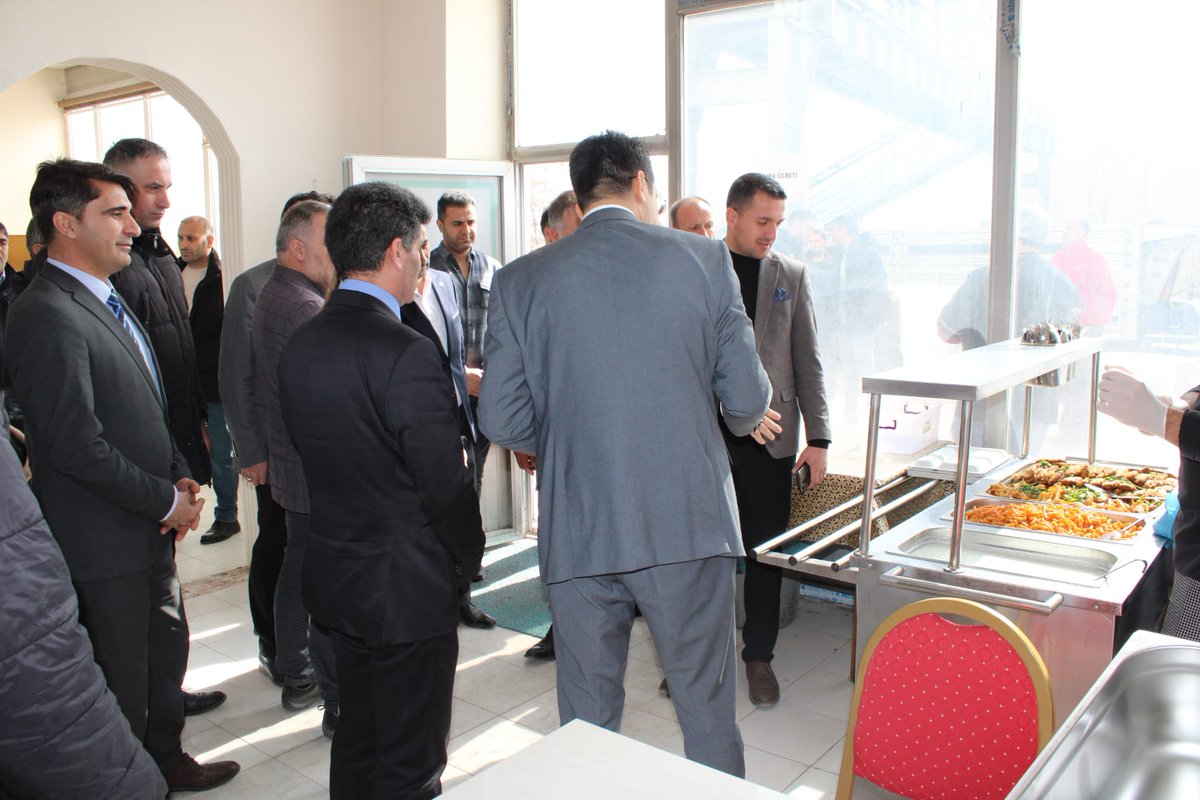 Kaymakamımız Ali YILDIRIM ve eşi Manolya YILDIRIM, Belediye Başkanı Cezmi ERGÜL, Aile Sosyal Hizmetler İl Müdürü Ertaç BAKİ, İlçe Milli Eğitim Müdürü Mehmet ÖZMÜŞ ve  protokol üyeleri ile birlikte, Hamur Öğretmenevi ek yemek salonunun açılışı yapıldı. <a href="/ali___yildirim/">Ali Yıldırım</a>