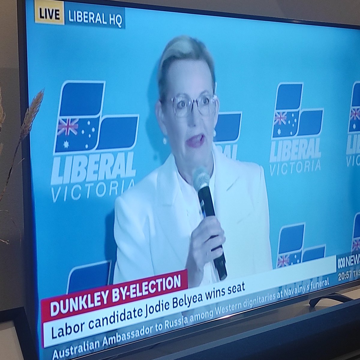 Witnessing pure Trumpism on my TV tonight. Sussan Ley and Jane Hume seem incapable of accepting defeat. 
No congratulations for Jodie Belyea.
Just more lies about potential swings.
Liberal sore losers.
#DunkleyVotes #DunkleyByelection