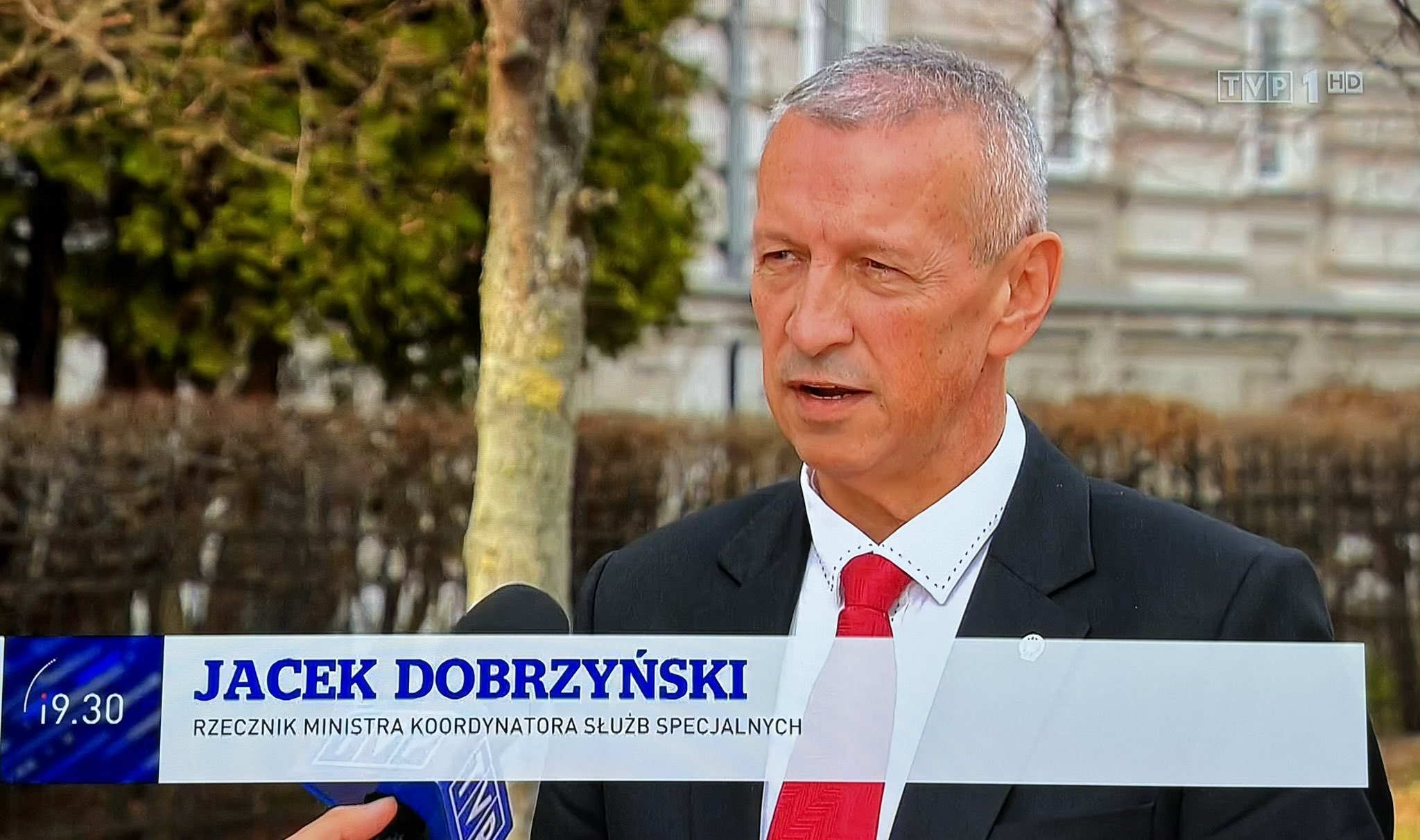 Jacek Dobrzyński on X: "Wróciłem do służb i jestem do dyspozycji dziennikarzy https://t.co/ezEXQ3odrq" / X