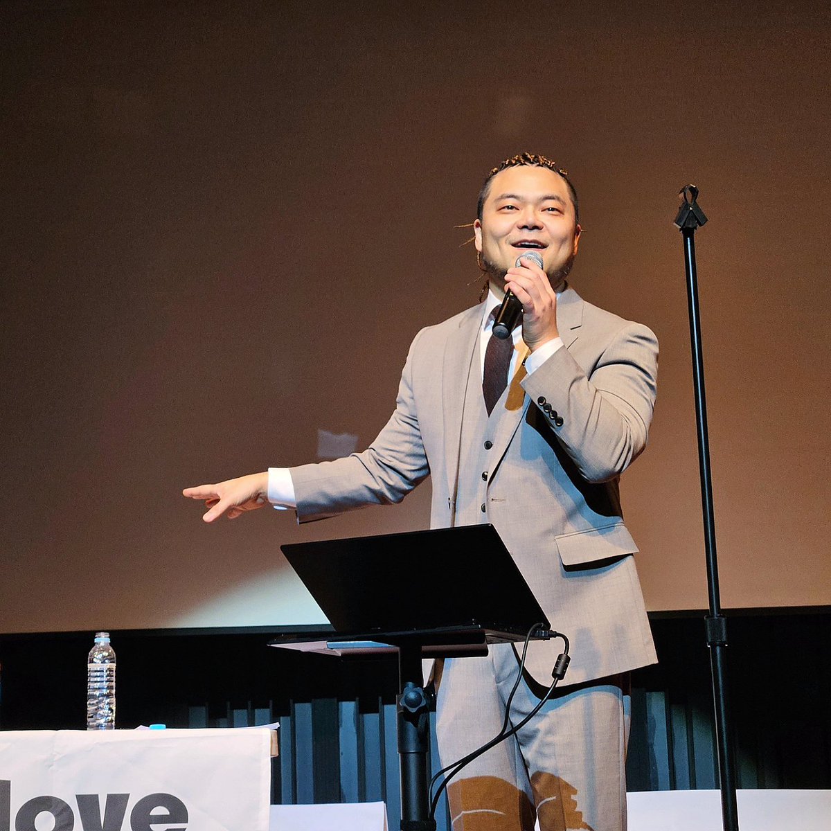 Kiha_Kwon's tweet image. 유피디모놀로그 이틀 다 간거 후회없음. 그리고 정장 유형 존잘... #xsfm #idwk #그알싫 #podera