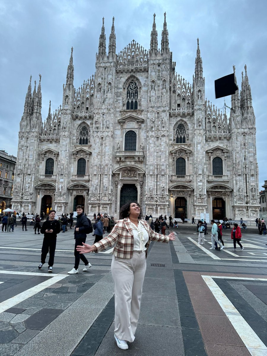 FlorkinAL's tweet image. Thursday I finalised my PhD @unipv with a beautiful discussion and defence. I thank all the people that helped me achieve this process such as my amazing supervisor Professor Elena Cavallini and our team at the @LabPsIunipv, as well as my family and friends.