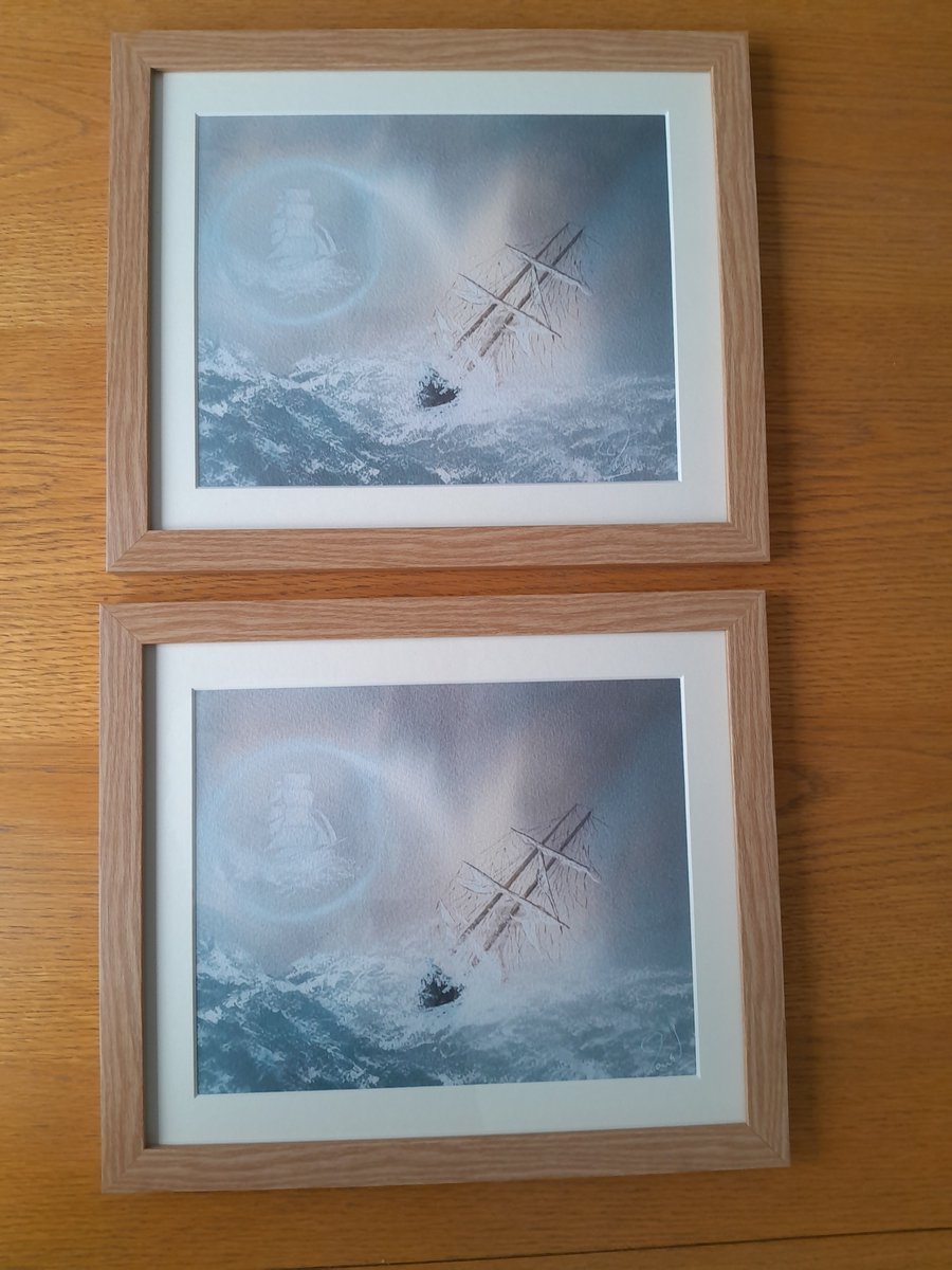 🎨 𝐋𝐨𝐨𝐤 𝐨𝐮𝐭 𝐟𝐨𝐫 𝐨𝐮𝐫 𝐫𝐚𝐟𝐟𝐥𝐞 𝐩𝐫𝐢𝐳𝐞! We are grateful to our talented president, Ian Wilson, for these two beautiful framed and signed prints! They will be the prize of this evening's fundraising raffle - look out for them near the programmes stand!