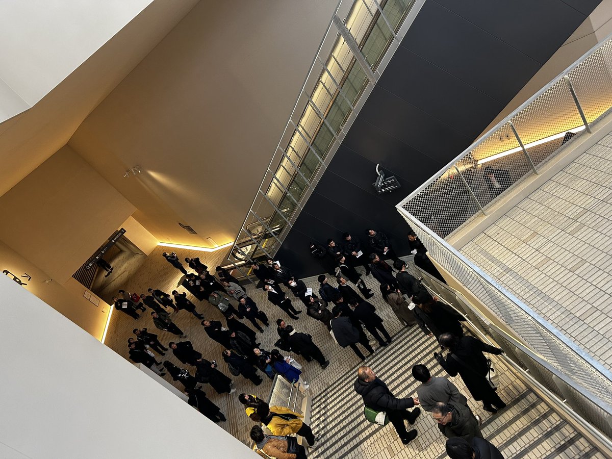 kabuhaus's tweet photo. 昨日はGGDL（前田茂樹）＋東畑建築事務所設計『箕面船場阪大前駅エントランス』内覧会。関西の人にはマザームーンカフェ（今も健在らしい）やエクリュ（住宅にまで手を広げてつぶれちゃった）あたりの入口らへんの場所っていえばいいのかも。なんで駅が地下3階？って思ったら断面図によると千里中央より北は結構な丘陵ってこと。大雨時にどんな感じなんだろうとか。朝夕の空気感はどうなるんだろうとか。久々にお会いした途中まで担当だったらしい、福井で漁師建築家になった藤本くんも元気そうでなにより。