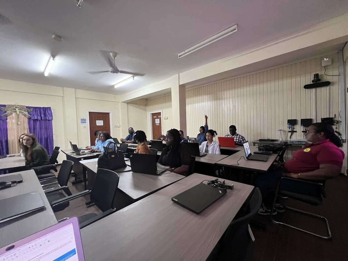 Workshop in QGIS and GoogleEarthEngine at @uniofguyana given by @AdamSchefter #guyanapeat