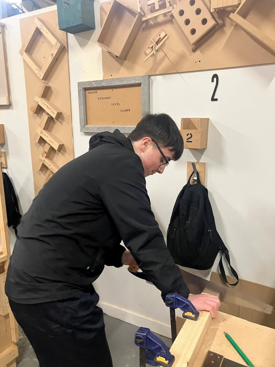 PathwaysNLC's tweet image. Our budding Joiners learning the basics such as measuring, cutting and joining. Watch this space to see their creations 😉
#learningatitsbest @FirstStepsFT @DYWLED @DYWScot @NLC_Apprentices
