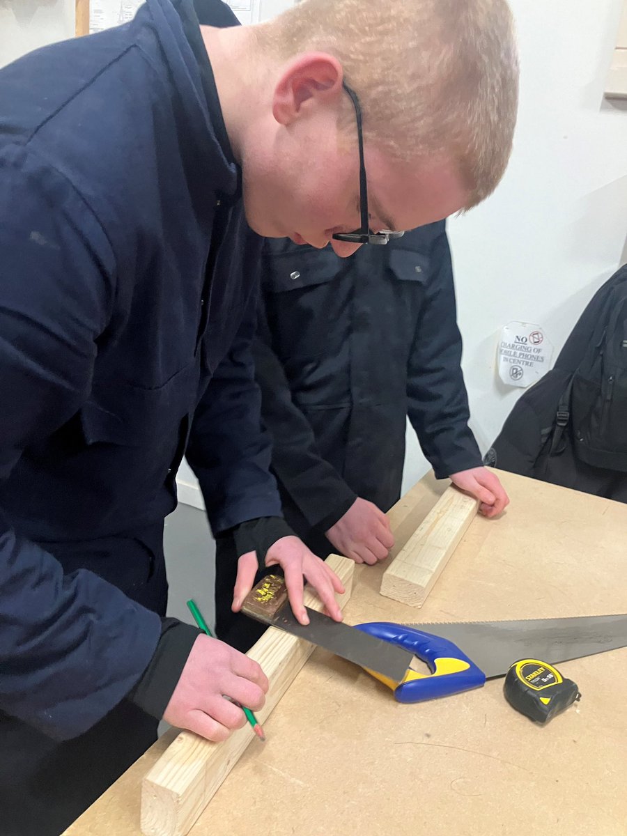 PathwaysNLC's tweet image. Our budding Joiners learning the basics such as measuring, cutting and joining. Watch this space to see their creations 😉
#learningatitsbest @FirstStepsFT @DYWLED @DYWScot @NLC_Apprentices