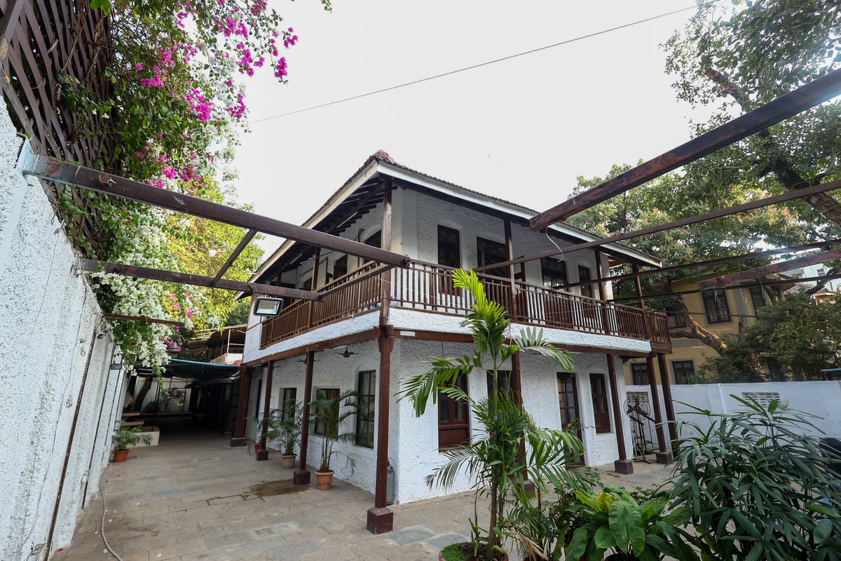 Pioneer Hall, Bandra
