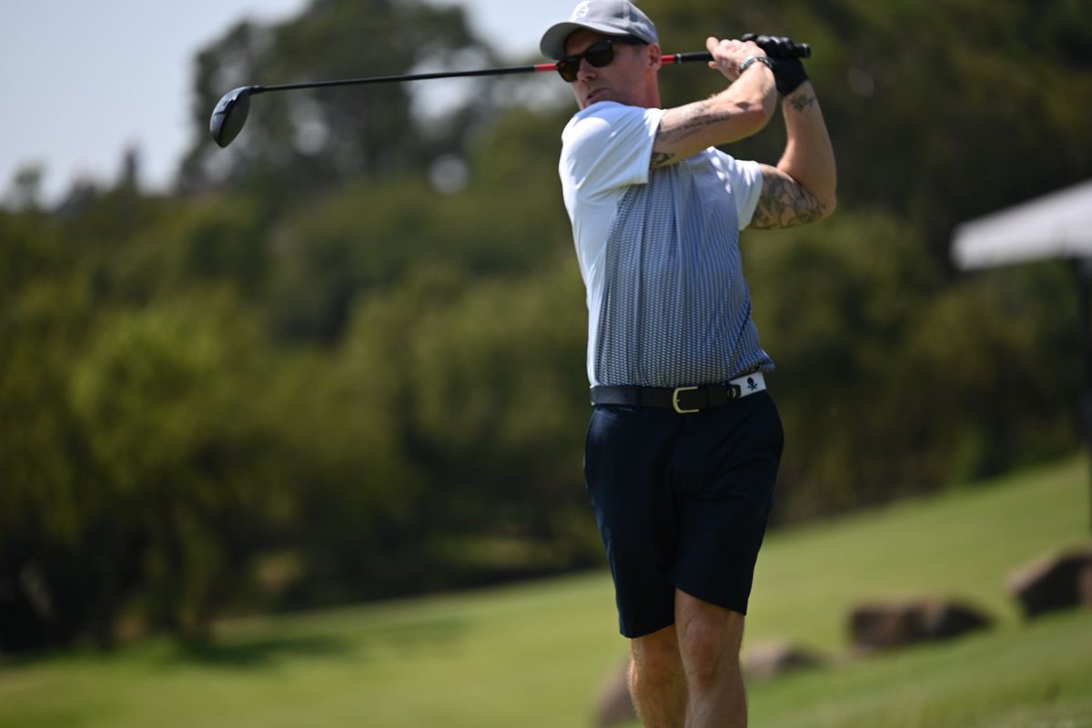 We're well into the 2024 #CitadelGolfTournment and @ronanofficial is getting into the swing of it.

#CitadelSA #RonanKeating
#GaryPlayer
#CitadelGolfTournament