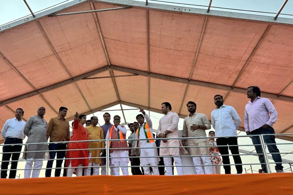 sunilbansalbjp's tweet image. नागपुर में 4 मार्च को होने वाले &apos;नमो युवा महासम्मेलन&apos; की पूर्व तैयारी बैठक में रहना हुआ एवं कार्यक्रम स्थल का निरीक्षण किया।