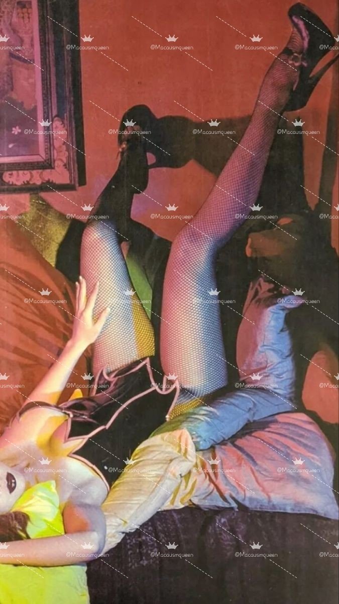 女皇陛下依家入門檻就送原味商品，只限澳門區🇲🇴
讚好+轉發+評論+inbox我，cut圖比我睇，免費加私聊，錫曬你地班奴同可愛狗狗，另外我有素食健康餐for哥哥，吾岩玩SM都吾緊要，總有一様岩曬你❤️💜💙😻
#澳門
#約會
#ptgf