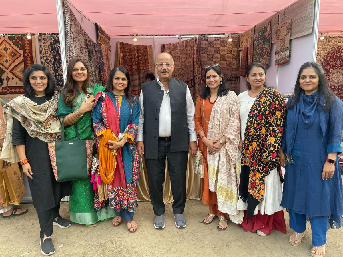GCCI's Business Women Committee in collaboration with Hastkala organized 'Rang Soota' event at Rajpath Club, Ahmedabad. The inauguration was led by Shri Ajay Patel. The exhibition is ongoing till sunday.