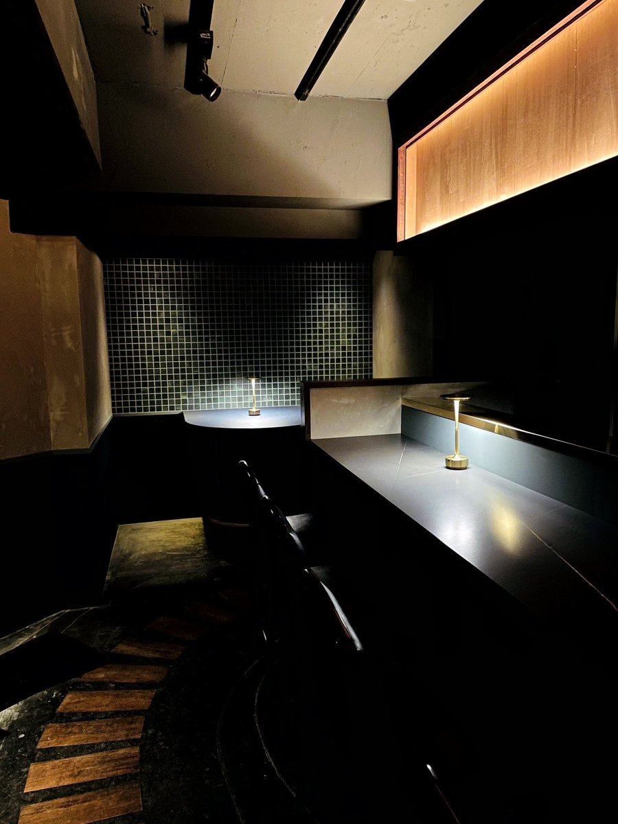 【2名×3組ご招待】

広尾に新たにオープンした隠れ家レストラン「ワイノログ」にて、創作中華 x ワインの至高のマリアージュを楽しめる、極上のペアリングコースを無料でご体験いただきます。（1人前13,500円相当）