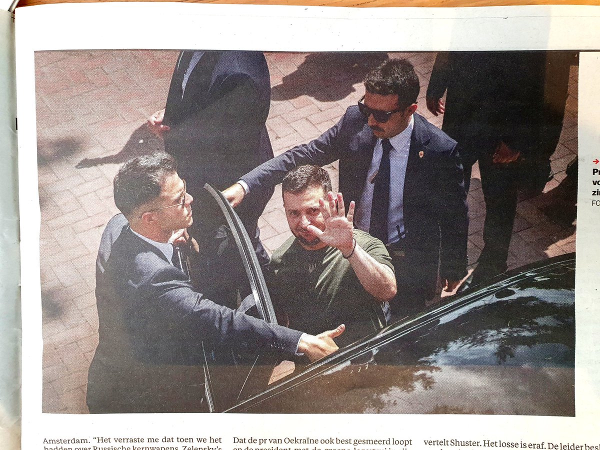 Holavista's tweet image. PAROOL, ZATERDAG, 3 MAART 🤡
#Oudverzetskrant #Parool
#Zelensky
#Oekraïne