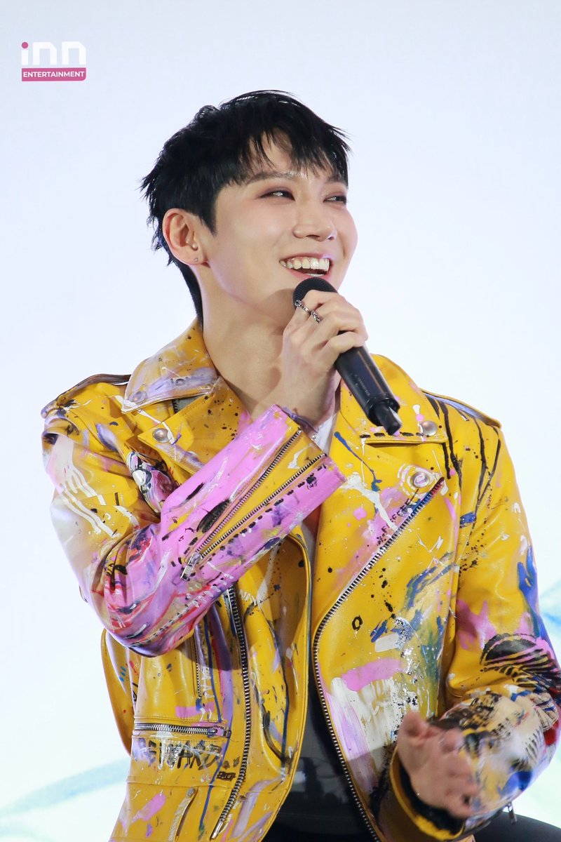 INNNEWS's tweet photo. 10vely!เตรียมกรี๊ดให้สุดเสียงเลนจ้า หนุ่ม “เตนล์“ เขาประกาศชัดในงานแถลงข่าวพร้อมจัดเต็มในแฟนคอนเดี่ยวครั้งแรกในบ้านเกิดแล้ว แอบกระซิบเลยว่าพิเศษกว่าที่อื่นแน่นอน
#TEN_FIRST_FANCON_IN_BKK #TEN #เตนล์ #เตนล์ชิตพล #NCT #Way_v #WayV #TEN_NCT #1001 #10verly
#ไม่พลาดทุกเรื่องอินเทรนด์