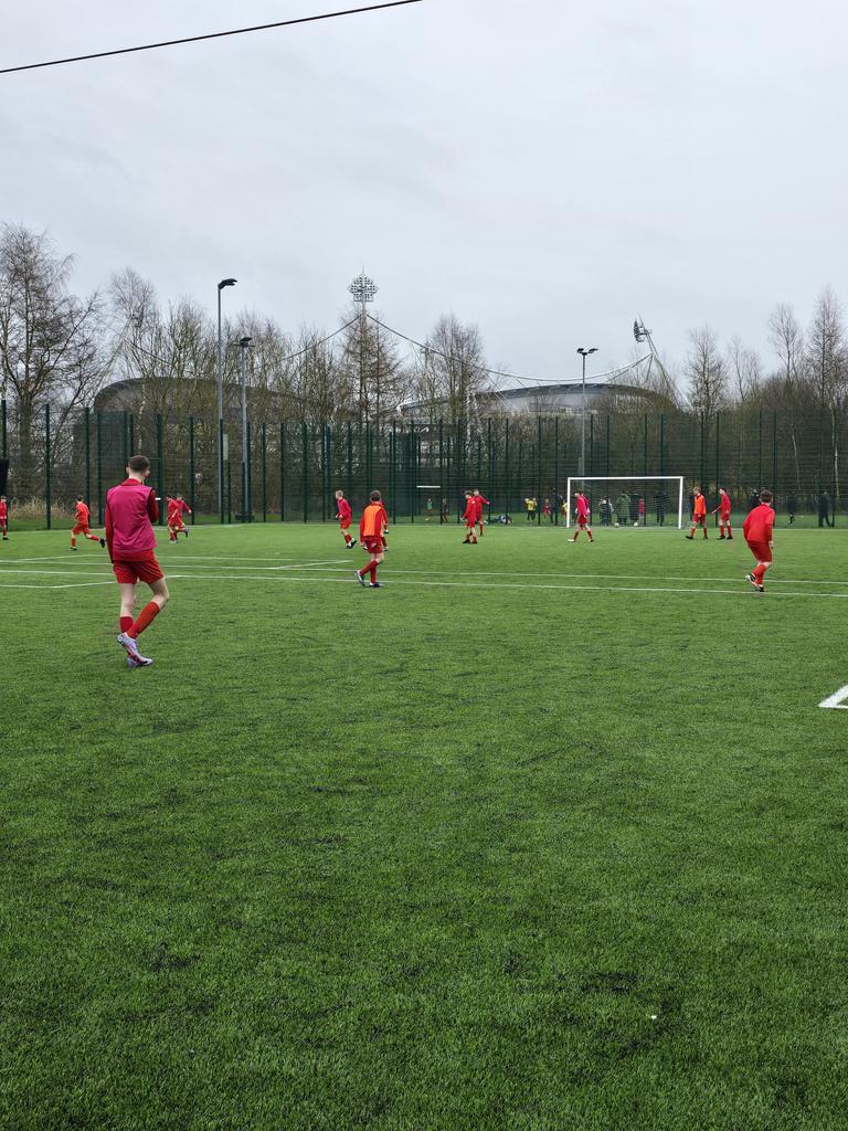 90-minute training session for the boys with Boltons Academy coaches this morning. 
Focus on movement and communication. 
Consistent messaging from different voices.
Not a bad backdrop, too
🇮🇲⚽️🥅