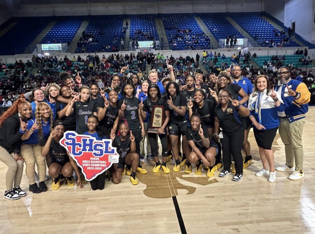 Congratulations to the @sumtergamecocks Girls Basketball Team on winning the AAAAA @SCHSL #StateChampionship ‼️‼️ #PalmettoStateBallers 🦾 #SouthCarolinaHighSchoolBasketball #PalmettoStateChampions 🏀 🏆