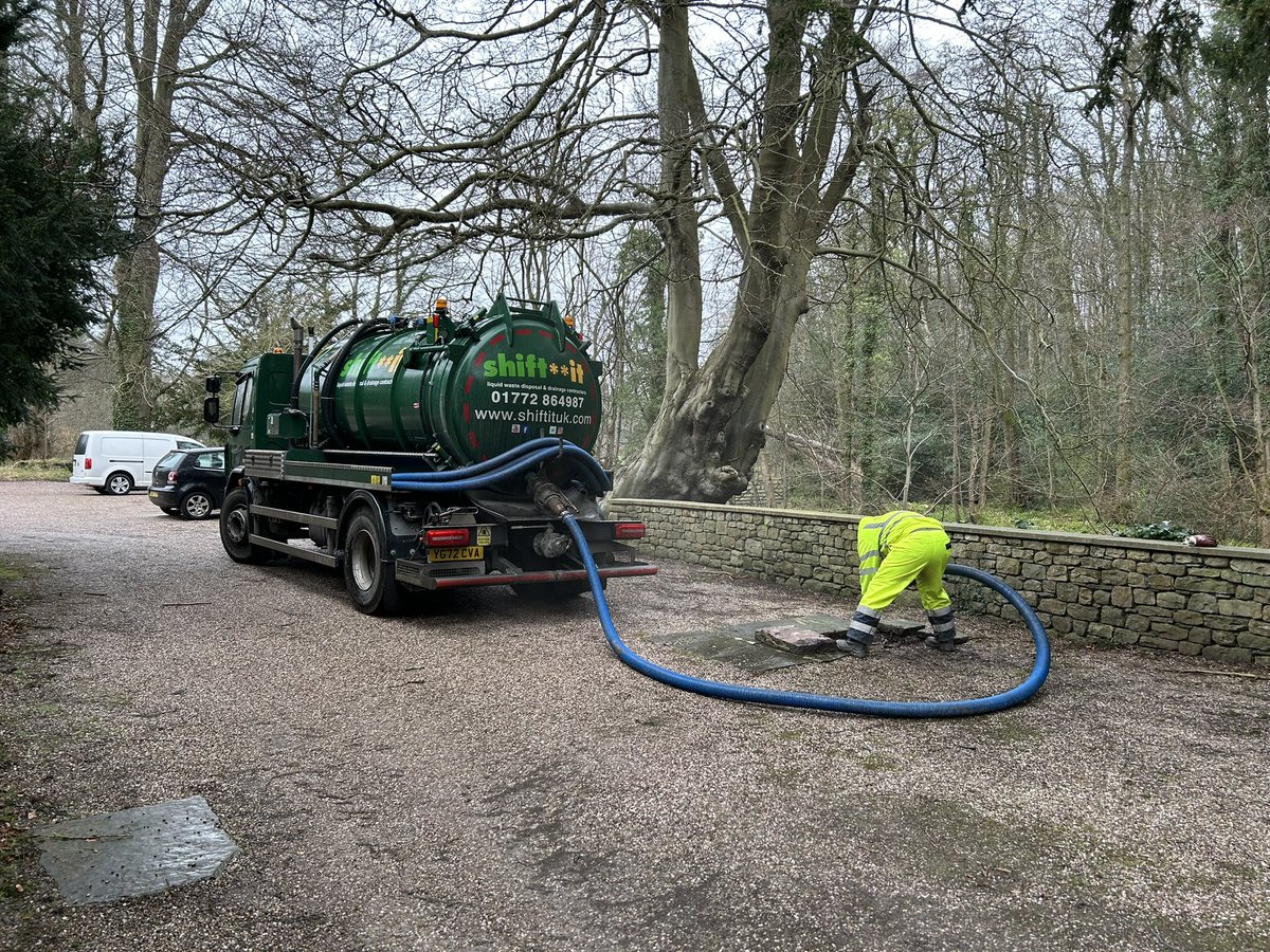 shiftituk's tweet image. We have a fleet of #tankers available for the #emptying of all types of #septictanks and #treatmentplants.

Call 01772 864987 or email shiftituk@gmail.com for more information on the services we provide, or visit our website at shiftituk.com