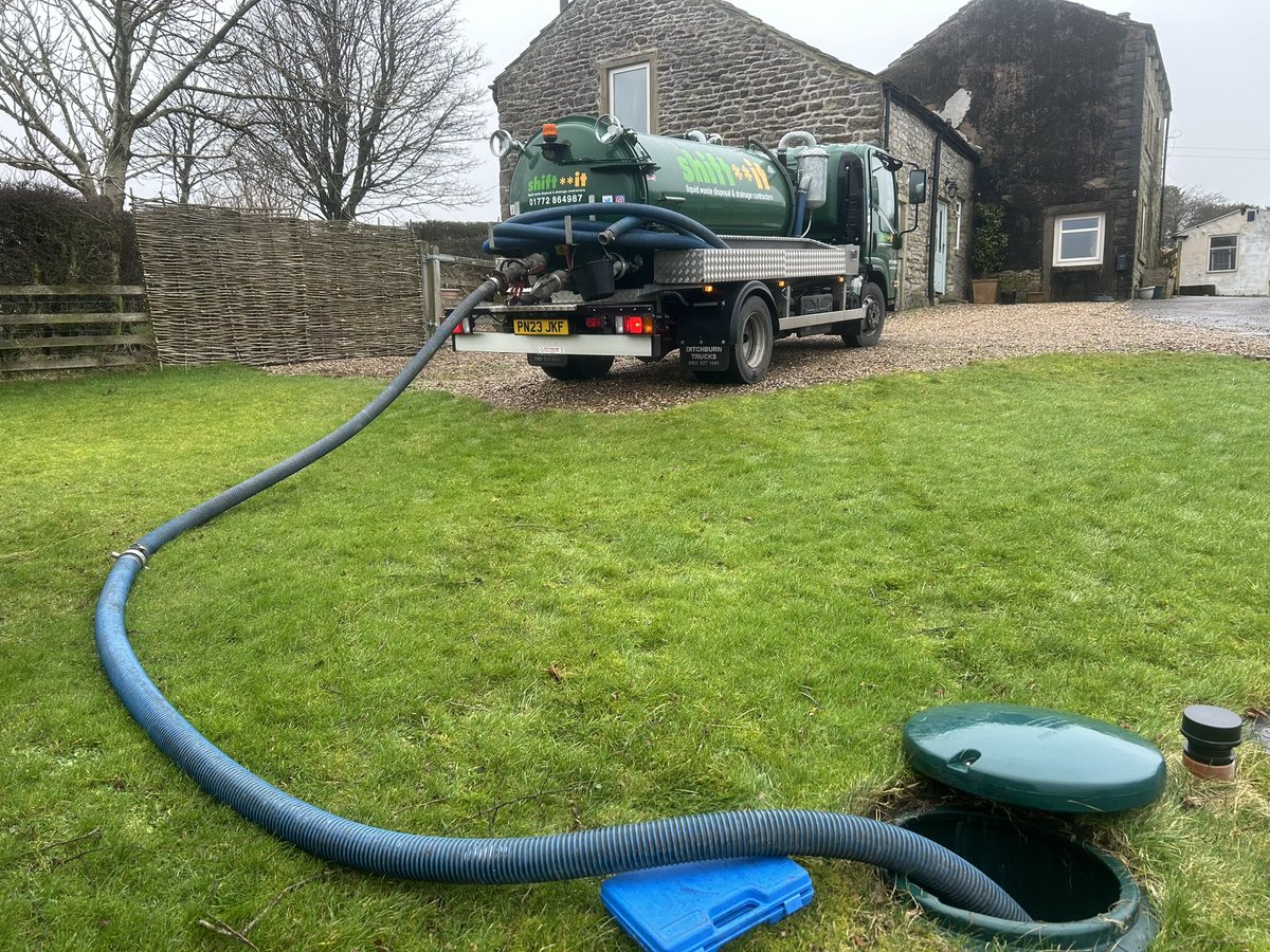 shiftituk's tweet image. We have a fleet of #tankers available for the #emptying of all types of #septictanks and #treatmentplants.

Call 01772 864987 or email shiftituk@gmail.com for more information on the services we provide, or visit our website at shiftituk.com