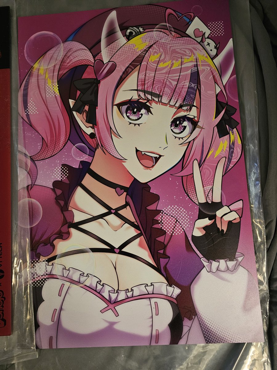 CaerwynMontale's tweet image. So when I went to WeebStop last weekend, I picked up some wall art they had on sale and I&apos;m actually pretty happy with what I got for the price.

Mel, Zen, and Mousey wall art.

#vshojo #v1tech #weebstop