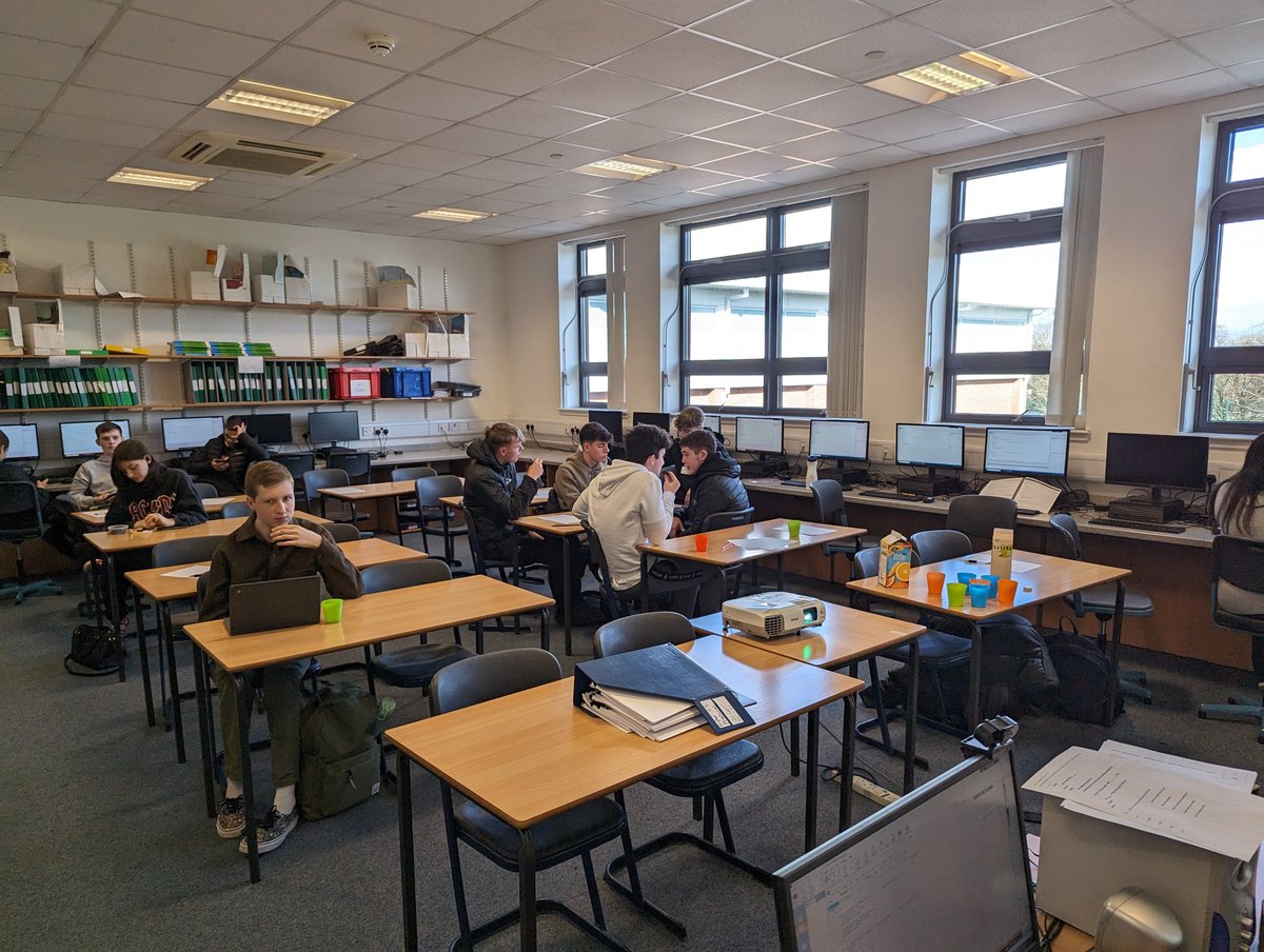 MrsGMcIntosh's tweet image. Well done to all the Higher pupils that came along to the @SASB_Comp practical revision session this morning! I think we are all more confident in our programming skills and we enjoyed a snack or two while we coded! #dedicated #higherComputing #coding