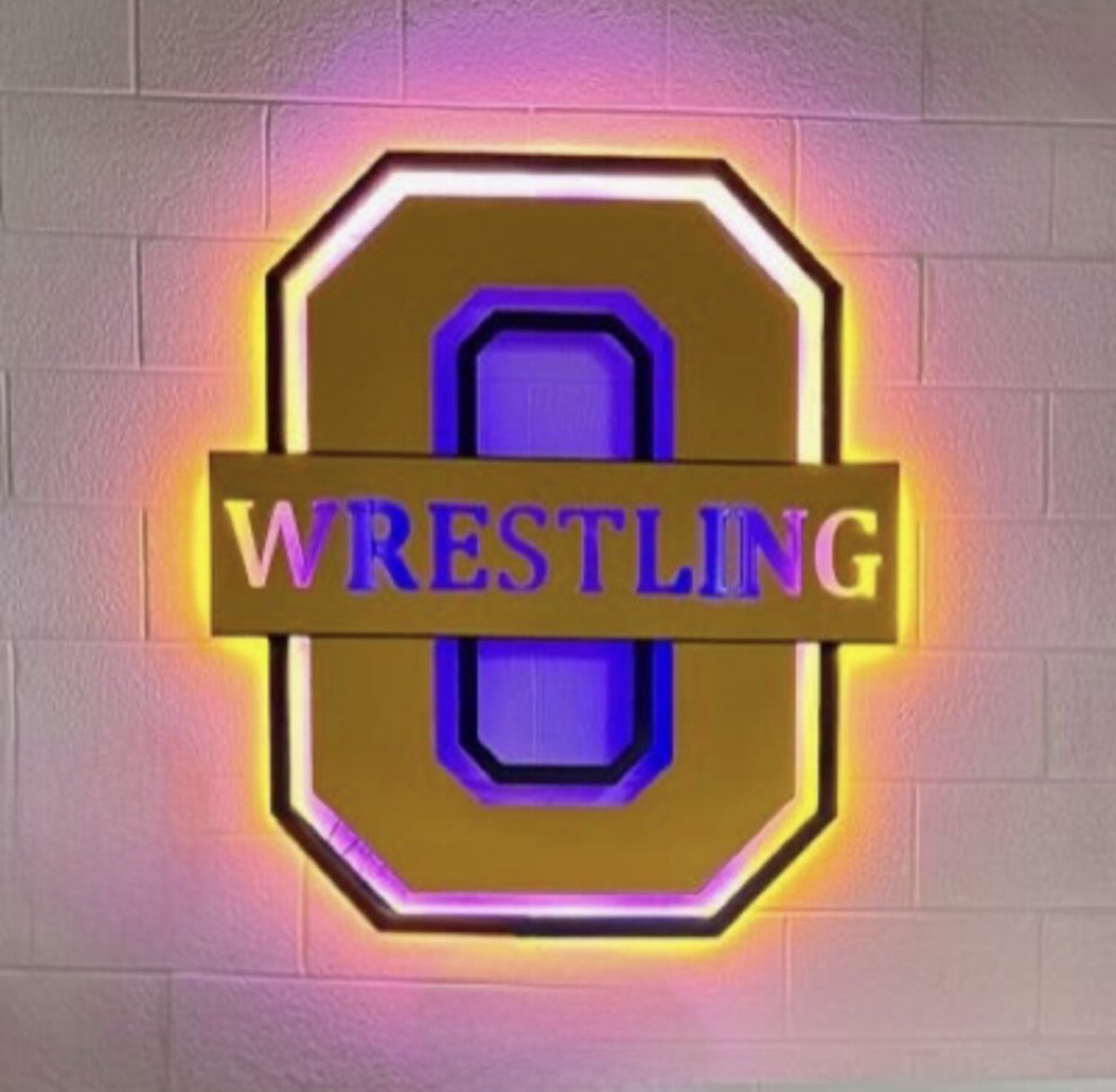 OxfrdWrstlng's tweet photo. “Climb The Podium Day” !!
As of yesterday, all Five Wildcats are 
ALL-STATE Wrestlers !
Today, they will decide WHERE they 
Place themselves on the Podium !!
LEEEETTTT’SS GOOOOOOO !!
❤️💙💛🤼‍♀️🤼💪❤️
#Focus 
#FullHouse
#BlueBloods
#InOxfordWEWrestle
@oxford_hs
@athletic_oxford https://t.co/GkMf8wLgs8