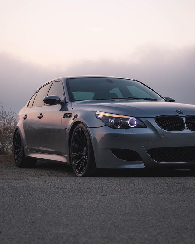 KingKilo16's tweet photo. @OtsileJK e12 and the v10 e60 M5 🙌🏿 https://t.co/2FYge2aPw4