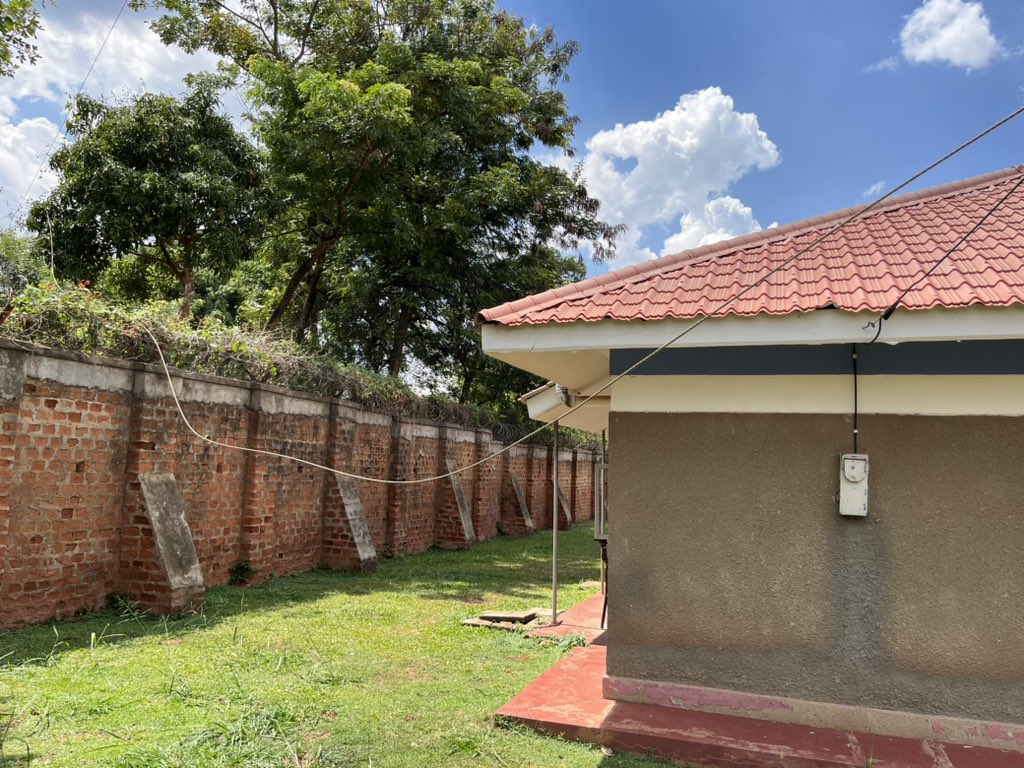 aciregeorge's tweet photo. @UmemeLtd I have been calling your customer helpline since yesterday but it’s not helpful because it doesn’t go through. We need help here with our power line before someone gets hurt. Give contact that works please https://t.co/UEW0f9am4H