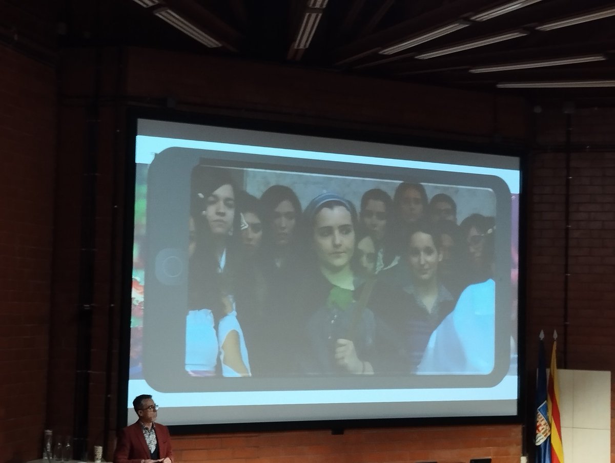 CreatiBrain (@creatibrain) on Twitter photo Preciosas palabras para Sara, alumna de <a href="/alfredocorell/">Alfredo Corell</a> y que fue la médico más joven que murió de COVID. De nuevo mi más sincero reconocimiento y admiración hacia los equipos sanitarios y un recuerdo para todas las personas que fallecieron de COVID, entre ellos mi padre. Preciosas palabras para Sara, alumna de <a href="/alfredocorell/">Alfredo Corell</a> y que fue la médico más joven que murió de COVID. De nuevo mi más sincero reconocimiento y admiración hacia los equipos sanitarios y un recuerdo para todas las personas que fallecieron de COVID, entre ellos mi padre.