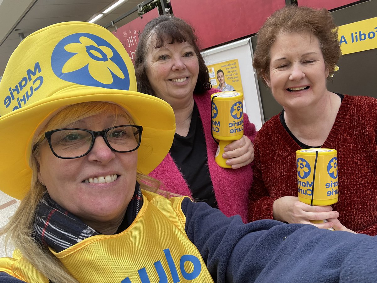 Here I am @Morrisons Scarborough come down and say Hello! @mariecurieuk #Greatdaffodilappeal #filey #scarborough #Northyorkshire