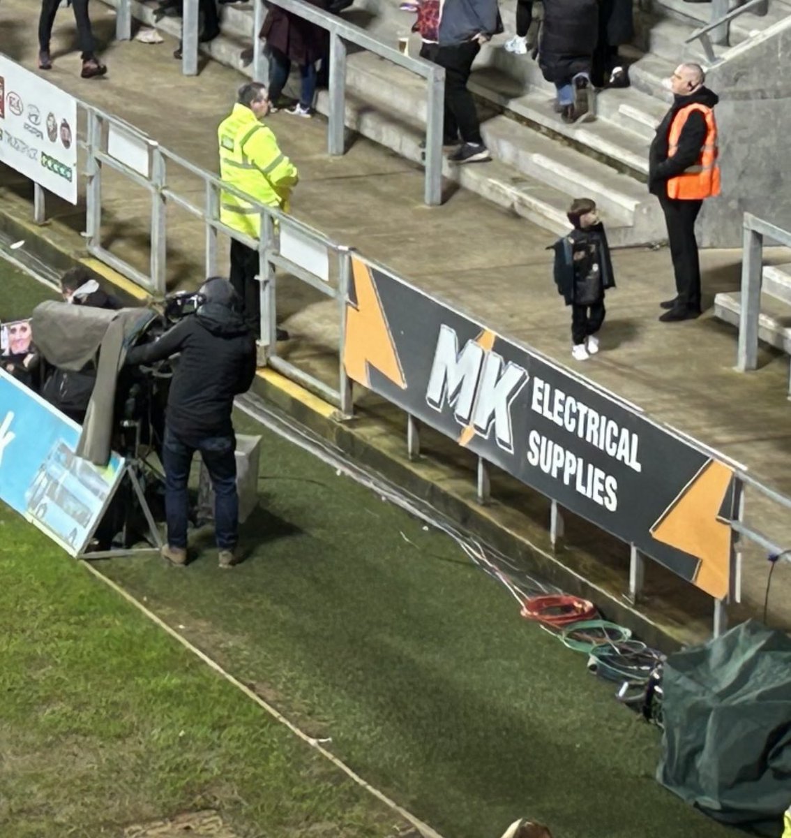 suppliesmk's tweet photo. Was our pleasure to see our new board sign go up behind the try line for last night’s game @Saints1890 🏉🙌🏻 M⚡️K https://t.co/Twzg4Jgxzy