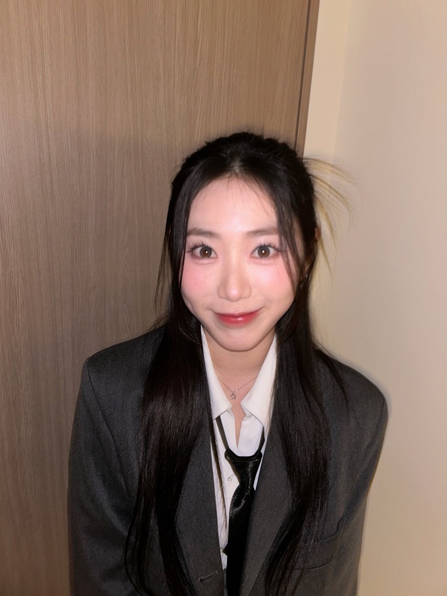 FCENM_ILY1's tweet photo. 🍀 #엘바

앜ㅋㅋ 사진 정리하다가….🤭🥰🙏🏻
온리원~ 보고싶당~~~🩵

#ILY1PIC #아일리원 #ILY1 #ELVA https://t.co/4UGiM8xa05