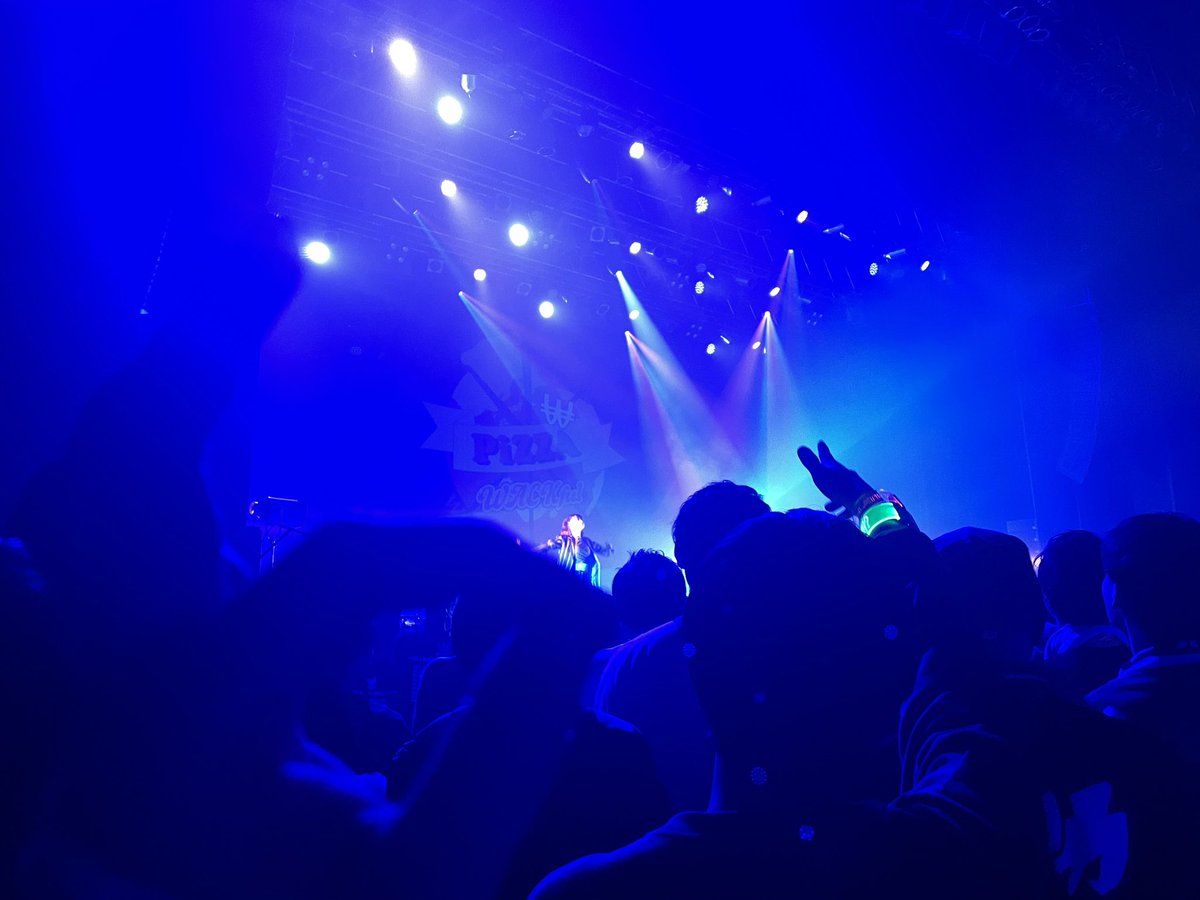 akari_the_end's tweet photo. ノンタイのイントロなった時自然と涙出たのは私だけ？？ExWHYZ様様でした、ありがとう🥹やっぱりBiSHが好きです
 #WACKPiZZAツアー https://t.co/3S83ZUPG2e