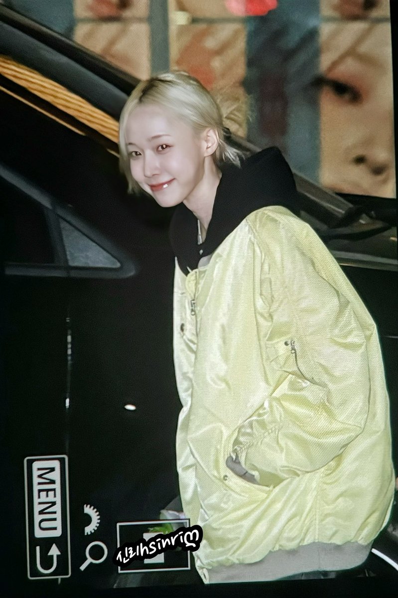 hsinri0224's tweet photo. 240302 에스파 윈터 퇴근
윈터pre
#에스파 #aespa #윈터 #WINTER https://t.co/H2NrZwbxbW