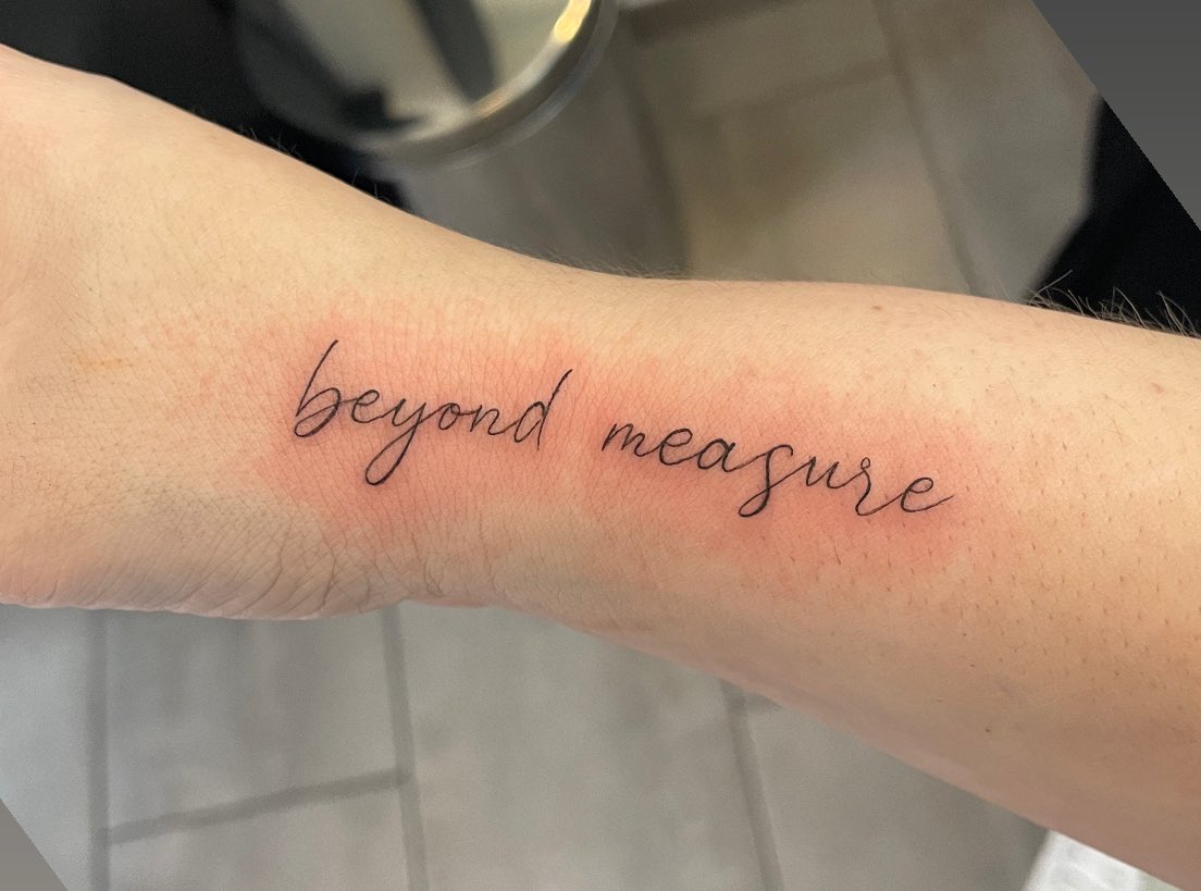 grvmpyale's tweet image. I seem to be always searching for something to lose myself in completely... ”beyond measure”  🤍🖇️
#fellowtravellers @MattBomer #jonathanbailey  #timhawk