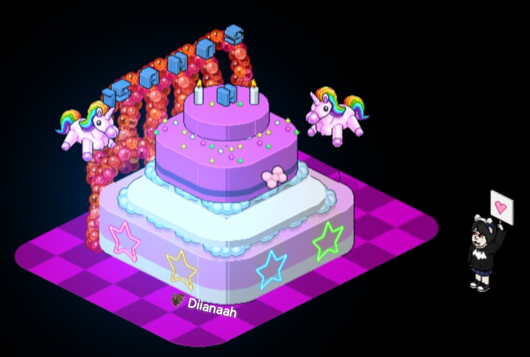 DiianaahHB's tweet image. Habblet 15 Anos : Um Bolo à Altura 🎂

#Habblet15Anos