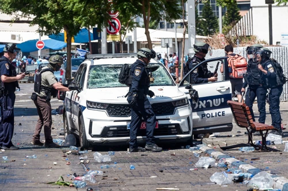 Biniamhabte15's tweet photo. Birgednihamedu's purpose is very clear just to terrorize the Eritrean communies & brutal attacks against innocent elderly and Children
@POL_DenHaag @Politie
@POL_Rotterdam @UKPolice_Online
@Polizei @polizeiberlin
@CanadaPoli2 @Interpol
@INTERPOL_HQ
#stopattacking
#Eritrea🇪🇷 https://t.co/MwNoZb9qNd
