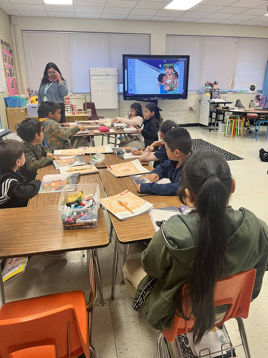 Student learning and engagement was a #1 priority @AJonesTigers and it was clearly evident that this was happening 💯%! Thank you principal Cortez and Saenz for sharing your campus with the Early Learning team. @MurilloDebbie1 @DrElenaSHill @Dallasacademics @ICanReadDallas