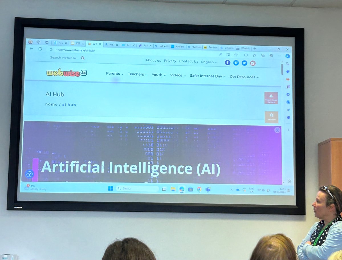 The @Webwise_Ireland AI Hub is being highlighted by Helen O’ Kelly and is a great starting point for teachers who are interested in AI. webwise.ie/ai-hub/ @OideTechinEd @cesitweets #CESIcon