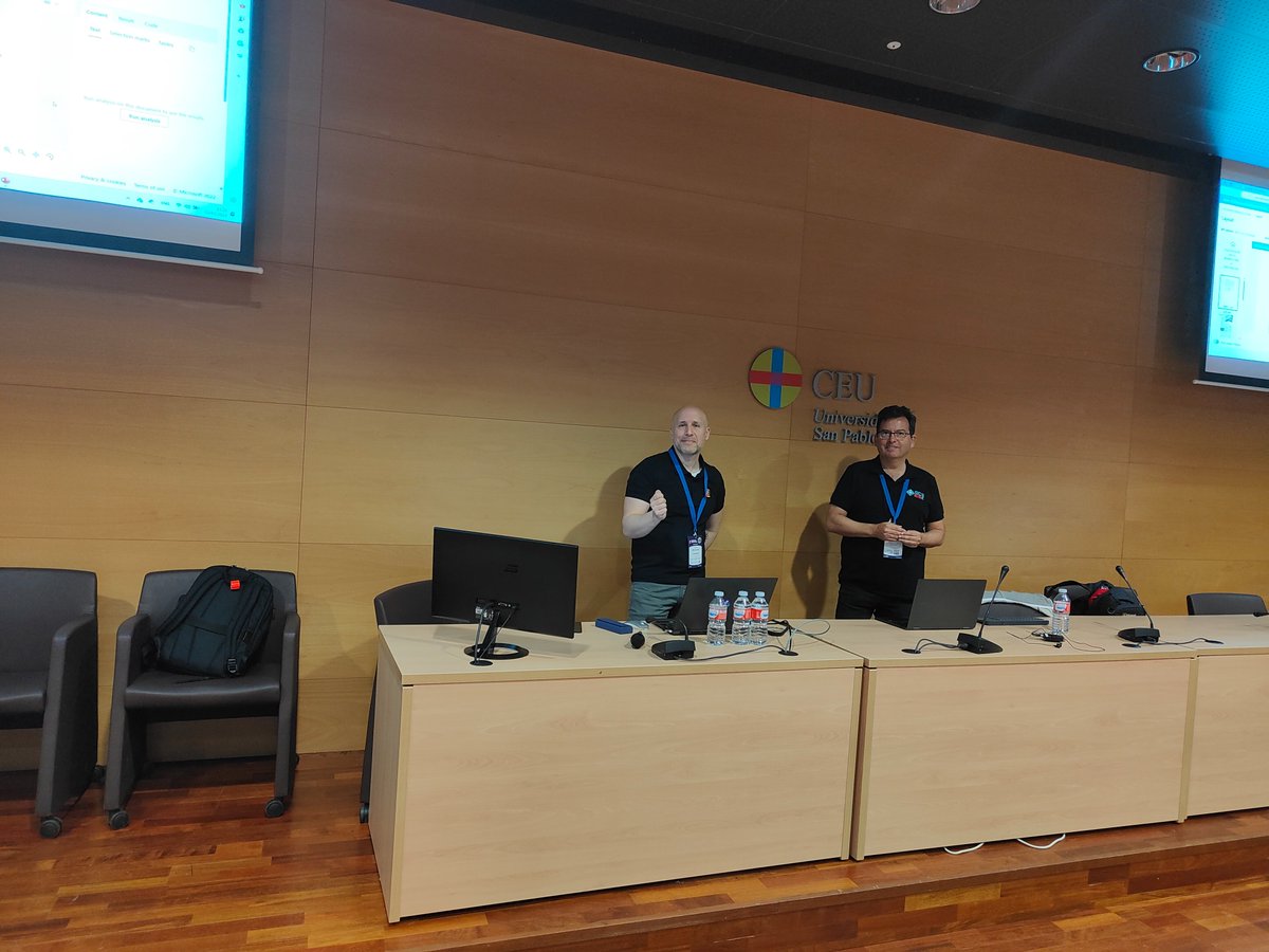 GaibSpain's tweet photo. @javiarmesto y @rccorella nos han contado cosas súper interesantes de Document Intelligence Station 📚

#GlobalAI2024 https://t.co/O17GBMxxWT