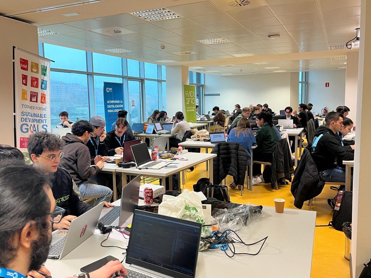 CICactualidad's tweet photo. El ambiente está cargado de creatividad, energía y de humor en nuestro #hack2progress!
22 equipos desarrollando ideas innovadoras.
En pocas horas se presentarán proyectos de lo más interesantes! 💻💡 #Hackathon #Innovación #Desarrollo" https://t.co/gQ2wbVtOpp