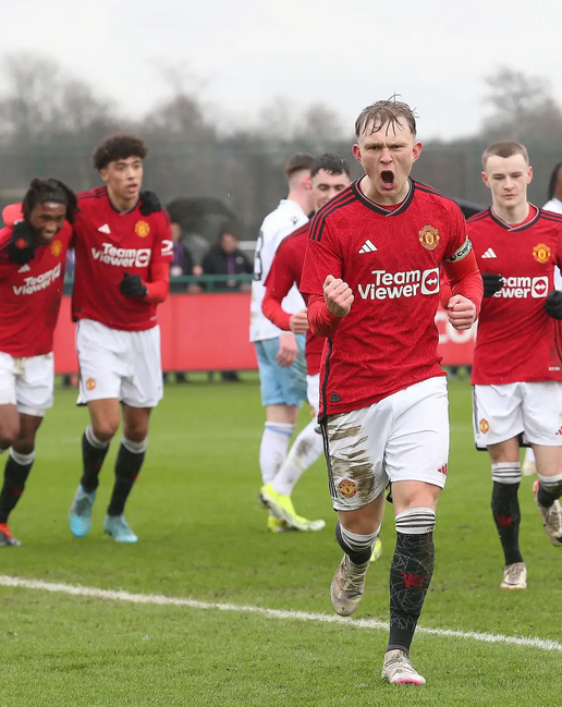 FT: #mufc U18s 5-0 Crystal Palace U18s

The young Reds are through to the #PLCup final!