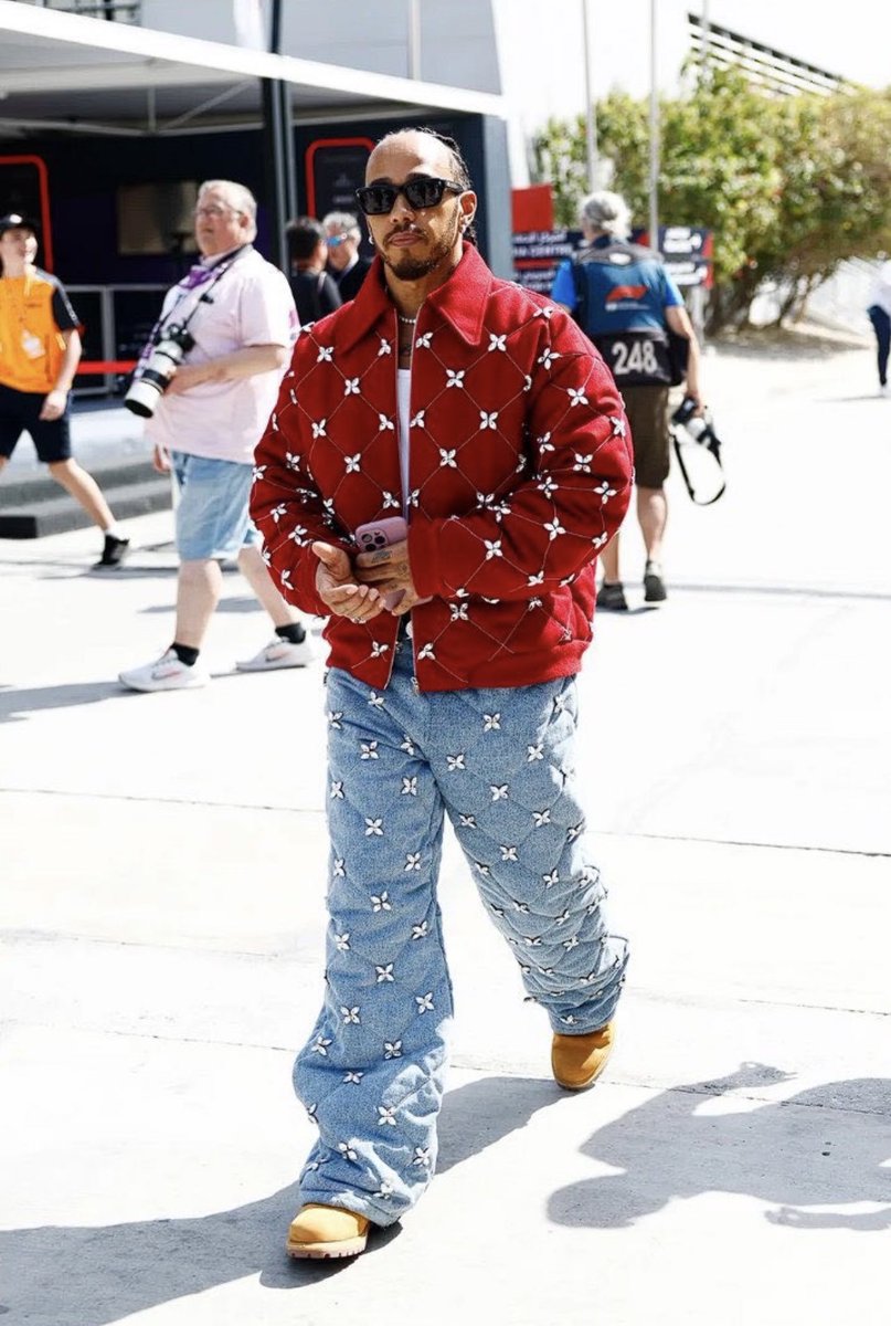 Lewis Hamilton wearing 3.Paradis (2024)