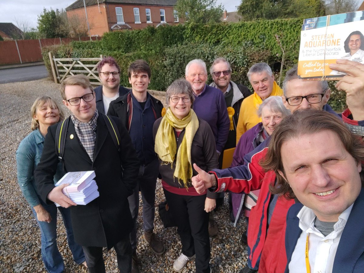 Absolutely brilliant to be out and about with some of the @English_YL as well as some young at heart! Talking to voters in North Walsham today, it's clear the overwhelming majority of people want change and know that this starts by getting rid of this expired government.
