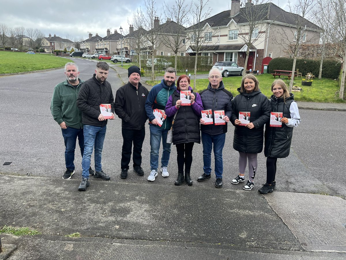 Out on my home turf in Castlepark today! Great response on the doors 😊 Keep it local! 🌹

@seansherlocktd @labour