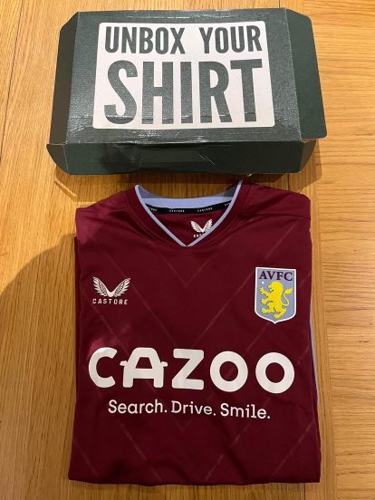 rapha_sab's tweet image. Et merci bien @UnboxYourShirt ! Top le concept