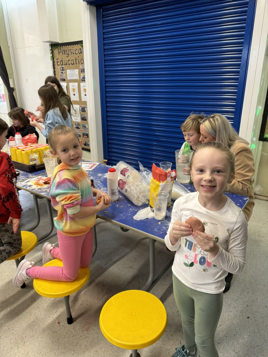 MrPowerREMAT's tweet photo. What an amazing time @Shoreside1234 this morning for our #MessyScienceMorning! Thank you to all of the families who attended! https://t.co/CTgXMmdxEe