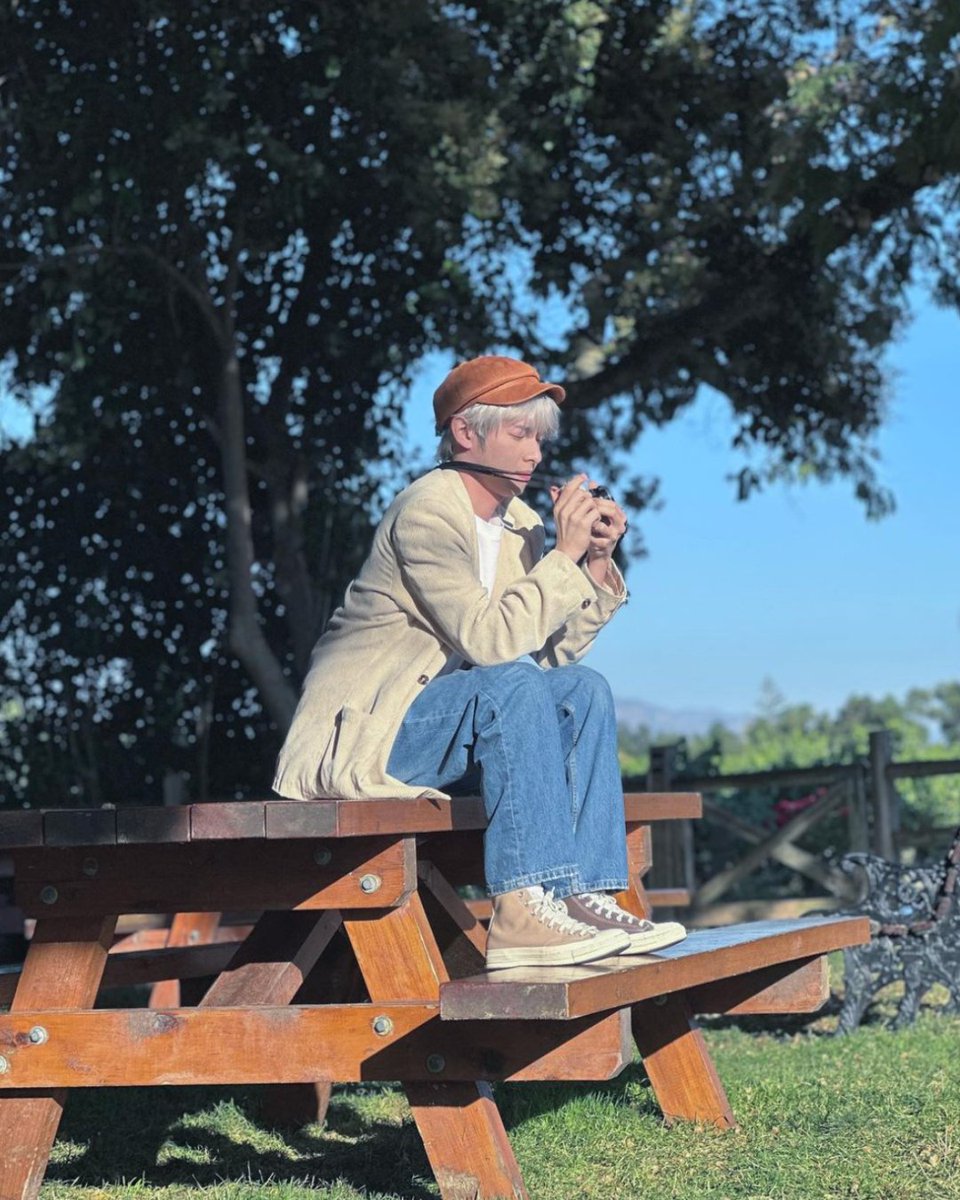 Inamin ng #SB19 member na si #Justin na bukod sa pagkanta at pagpe-perform ay pangarap na rin niya ngayong maging isang aktor. Basahin ang buong istorya: bitly.ws/3eFL8

<a href="/jah447798/">🏕</a>
Photos courtesy of jahdedios