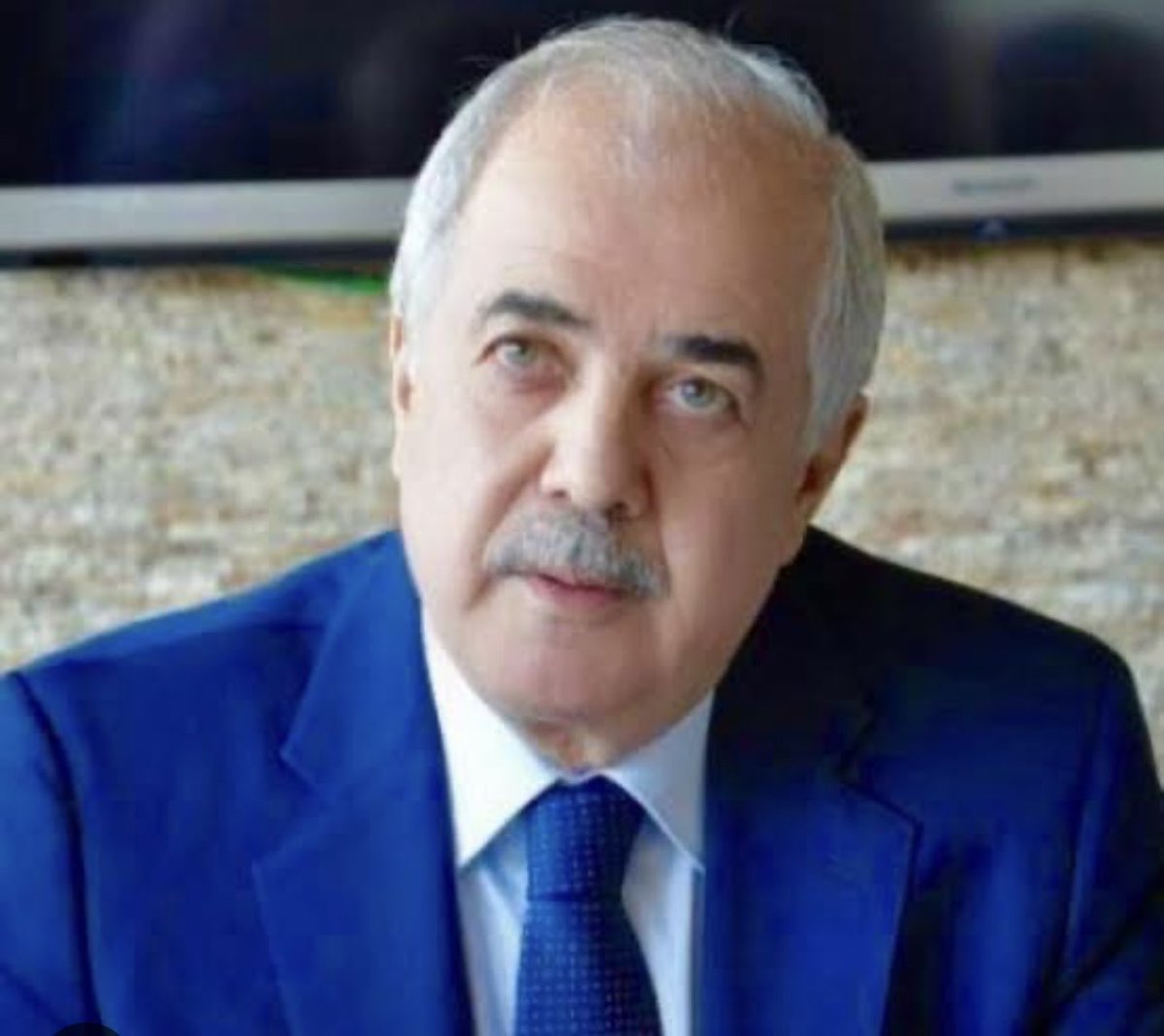 Batman 26. Dönem Milletvekilimiz Ataullah Hamidinin vefatını büyük üzüntü ile öğrendim. Kendisine Allahtan rahmet, ailesi ve yakınlarına sabır diliyorum.